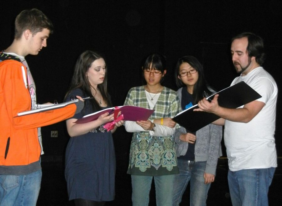 Director Daniel Tobiassen and Actors and Actresses goes over stage directions. -- Sarah Gitterman