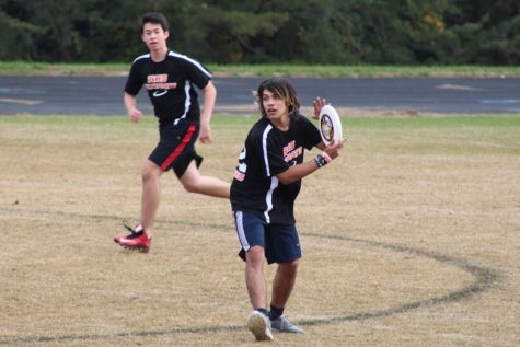 RHS Frisbee ‘Bullets’ Past Opposition