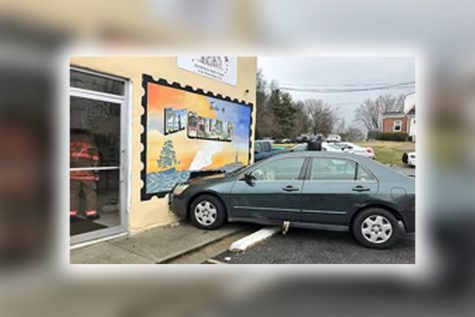 6 Cars Drive Into Stores in Montgomery County