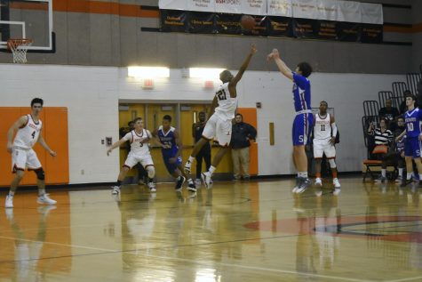 Boys Varsity Falls Short in Close Season Opener at Home